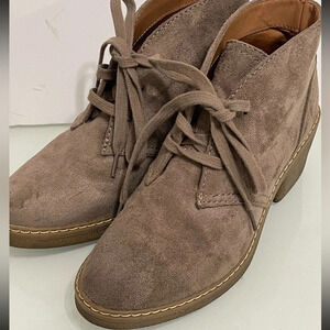 Universal Thread Tan Ankle Lace Up  Booties 6.5